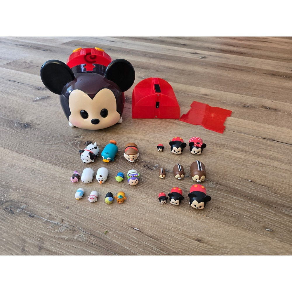 Disney Tsum Tsum Mickey Mouse Carrying Case with 18 Figures Buzz Olaf Chip Dale